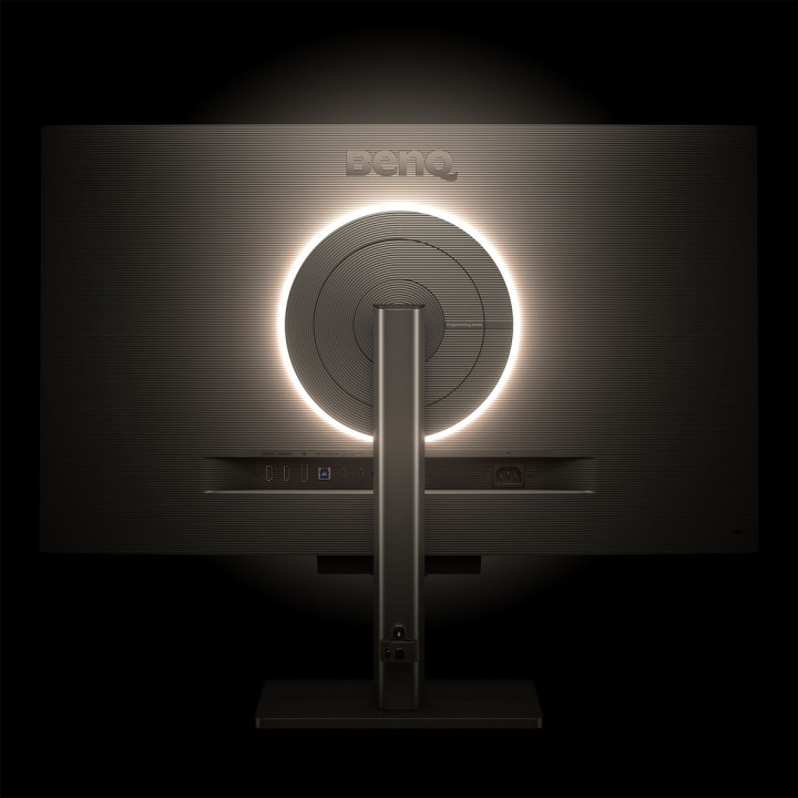 BENQ 28.2  IPS 32 3840X2560 95  P3 WIDE COLOR